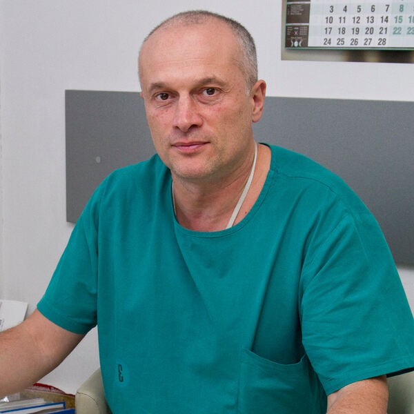 Д-р Кирил Лозанов